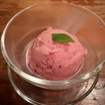 森の賢者 - 自家製日替わりアイス　ドラゴンフルーツ
