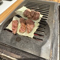 黒毛和牛ヘレ肉専門店 炭火焼肉 りきちゃん 北浜店 - 