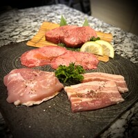 焼肉 宮中 - 
