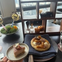 ザ タヴァン グリル＆ラウンジ - 