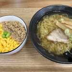 スター食堂 - しょうゆラーメン、そぼろ丼