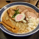 煮干そば 流。 - 煮干しラーメン様 スモーク炙りチャーシューフルアーマーバージョン！