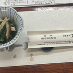 入道 - 料理写真:お通し(440円)の春菊ときのこのお浸し