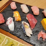 海鮮市場 魚壱 - いろどり寿司