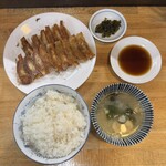 王香 - 餃子定食