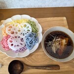 カフェと迷ってラーメン屋 - 六色つけ麺