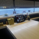 佐渡廻転寿司 弁慶 - テーブル席