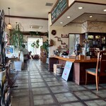 ドガ 下川原店 - 店内