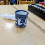 にし与 - テーブル席