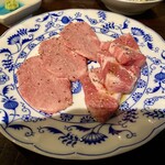 炭焼ホルモン えいた - オリーブ牛タン先 矢澤牛ネック