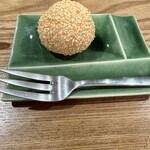 月泉 - 胡麻団子