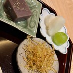 かにじぇんぬ　麻布 - 甘味　水羊羹　芋　マスカット