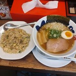 もんごいらーめん - もんごいラーメン チャーハンセット