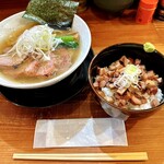 ラーメン たのしみ - 味変叉焼塩ラーメン＆釜焼叉焼丼
