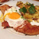 Paulaner am Dom - レーバーケーゼ。レバーもチーズも入ってないけどこういう名前