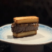 HIKARI - 