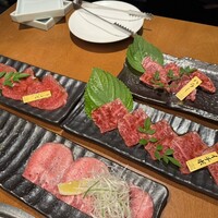 松阪牛炭火焼肉 東海亭 - 