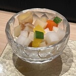 鮨 富かわ - カラフルなガリ