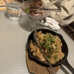 居酒屋 土間土間 - シメのガーリックライスとパフェ