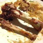 Paulaner am Thielenplatz - ハクセの残骸