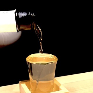 お肉に合う日本酒やマッコリなど飲み物も豊富にご用意