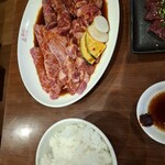 炭火ホルモン酒場 そがん - 