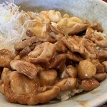 炭火焼鳥　田むら家 - 鶏スタミナ丼
