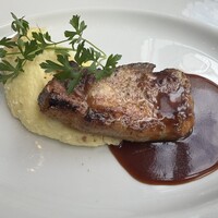 37 Steakhouse & Bar - 