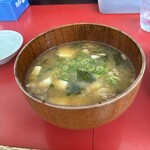 食堂居酒屋 大福 - 具沢山の味噌汁。