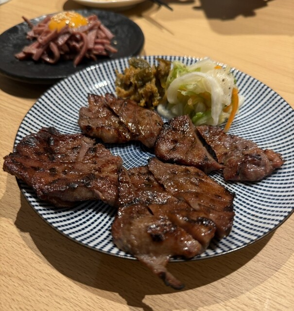 炭焼牛たん 東山 浜田店 - 浜田/牛タン | 食べログ