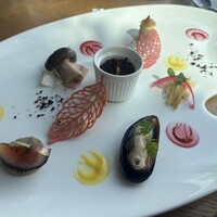 DINING & BAR TABLE 9 TOKYO - 