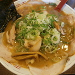 チャーシュー麺（魚介豚骨・味濃いめ・ネギ多め）です