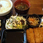 花 - トンカツ定食 ￥700（税込）