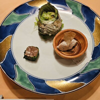 ステーキハウス キッチンリボン - 前菜。サザエがとっても美味しかったです。