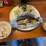 炭火焼き居酒屋 だいちゃん - サンマのアヒージョ（980円）