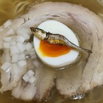 尾鷲しおラーメン モクモクしお学舎 - 具材アップ