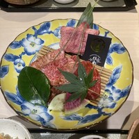 牛刺しと焼肉 仔虎 クリスロード店 - 