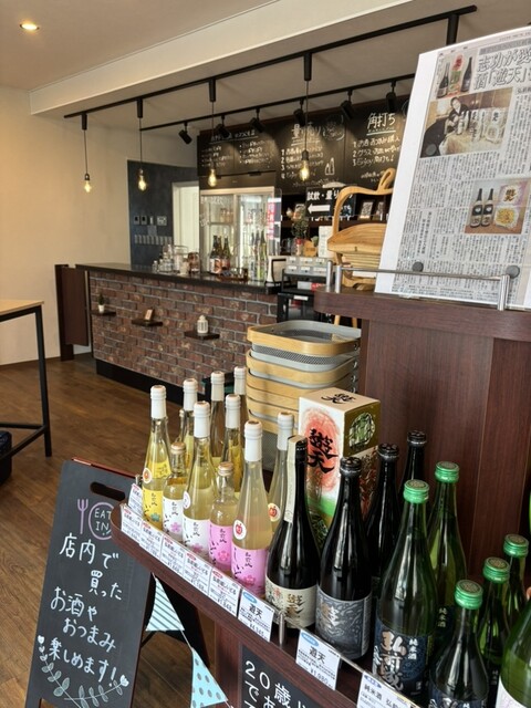 弘前銘醸 ハチドリ酒店 - 弘高下（立ち飲み）の写真