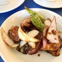 重慶飯店 名古屋店 - サツマイモ入り豚ひれの黒酢酢豚
