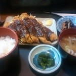 和彩　桐の里　久月 - チキンかつ定食：通常価格850円　ﾊﾟｽﾎﾟｰﾄ価格500円＋税
