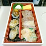 いわてのお弁当 - 牛ステーキとあわびとかきの鉄板焼き弁当