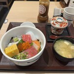 海鮮丼 日の出 博多デイトス店 - 