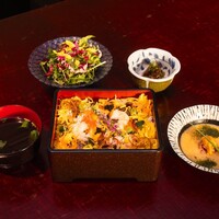 【平日限定】黒毛和牛と海鮮の宝石箱