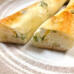 ウンノポーウンノ - 枝豆クリームチーズ断面