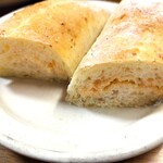 ウンノポーウンノ - 明太フランス断面