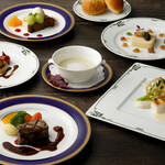 万平ホテル メインダイニングルーム - 