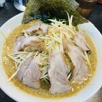 ラーメンショップ - ネギ味噌チャーシュー（並）　野菜トッピング