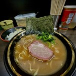 横濱家系ラーメン 勝鬨家 - 