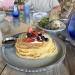 Hau Tree Lanai Restaurant - 