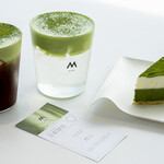M Stand Coffee - 抹茶ドリンクと抹茶ケーキ：京都限定のスペシャルドリンクと抹茶チーズケーキで、ここだけの特別なひとときを。